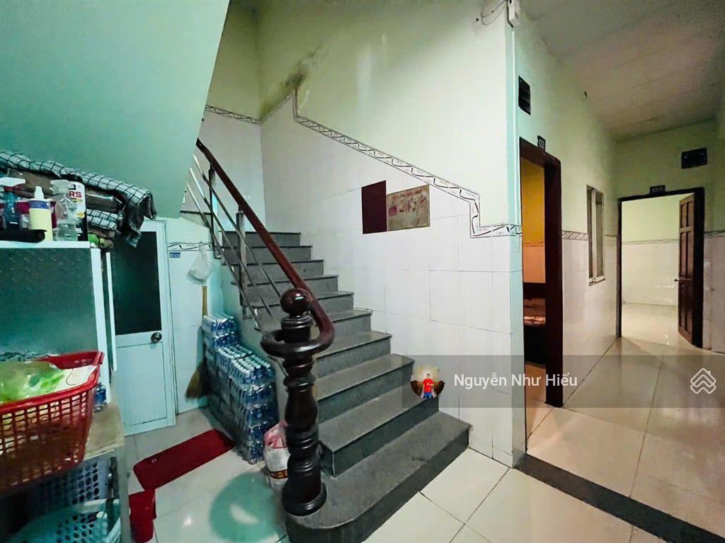 Bán nhà nghỉ 1 trệt 2 lầu, mt đường lê hồng phong, p. tân đông hiệp tp. dĩ an