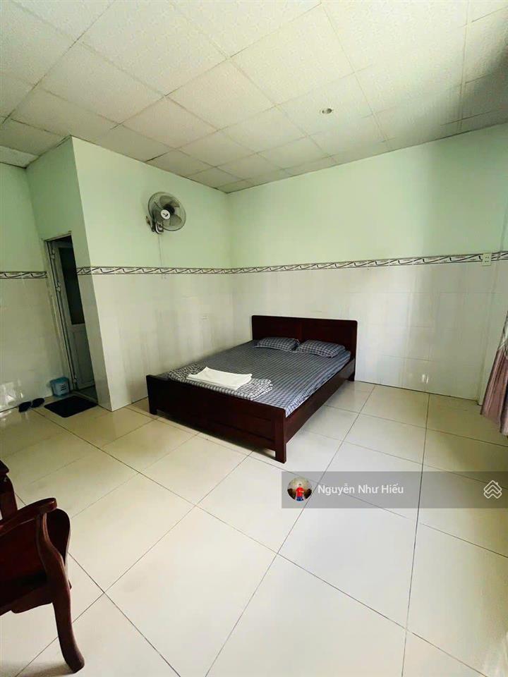 Bán nhà nghỉ 1 trệt 2 lầu, mt đường lê hồng phong, p. tân đông hiệp tp. dĩ an