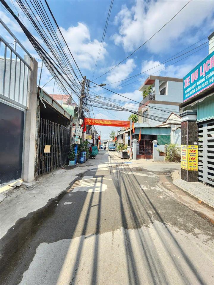 Bán đất tặng nhà cấp 4 mt đường cao bá quát p. dĩ an tp. dĩ an
