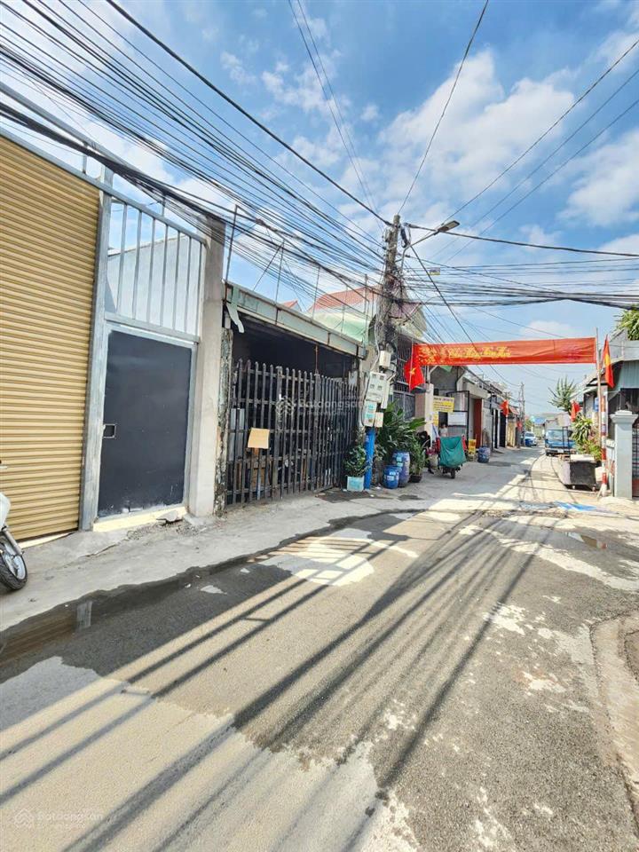 Bán đất tặng nhà cấp 4 mt đường cao bá quát p. dĩ an tp. dĩ an