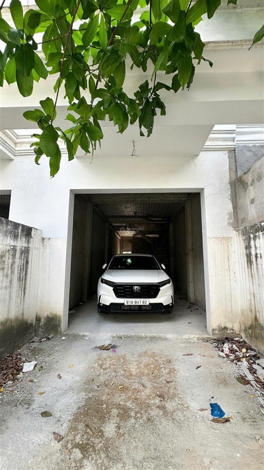 Bán nhà hoàn công 1 trệt 2 lầu kế công viên, kdc hoàng nam 5, p. tân bình, tp. dĩ an