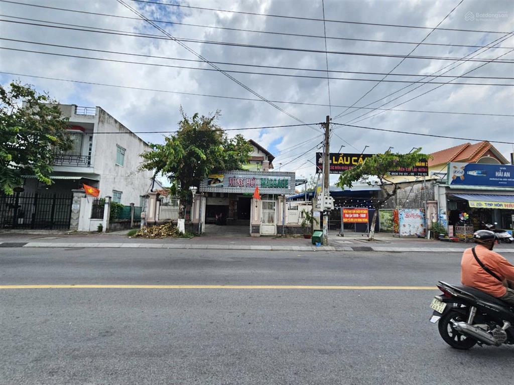 Bán đất 20x38m tặng nhà mt đường trần hưng đạo p.đông hòa tp.dĩ an