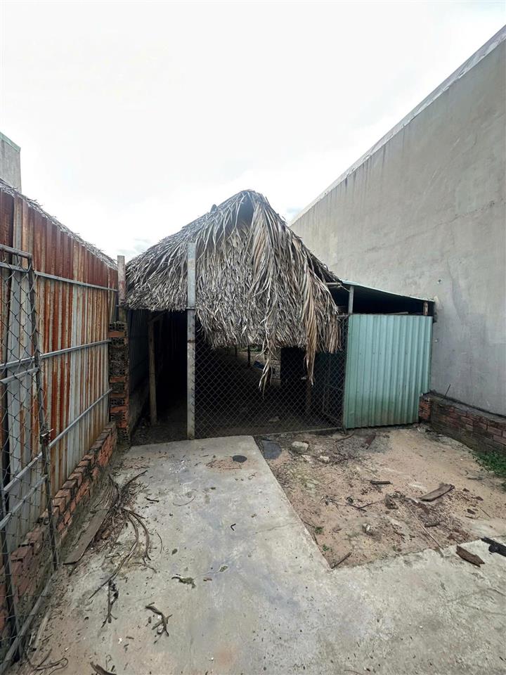 Bán đất 221,4m2 tặng nhà cấp 4 gần ngã tư bình chuẩn, phường bình chuẩn thuận an