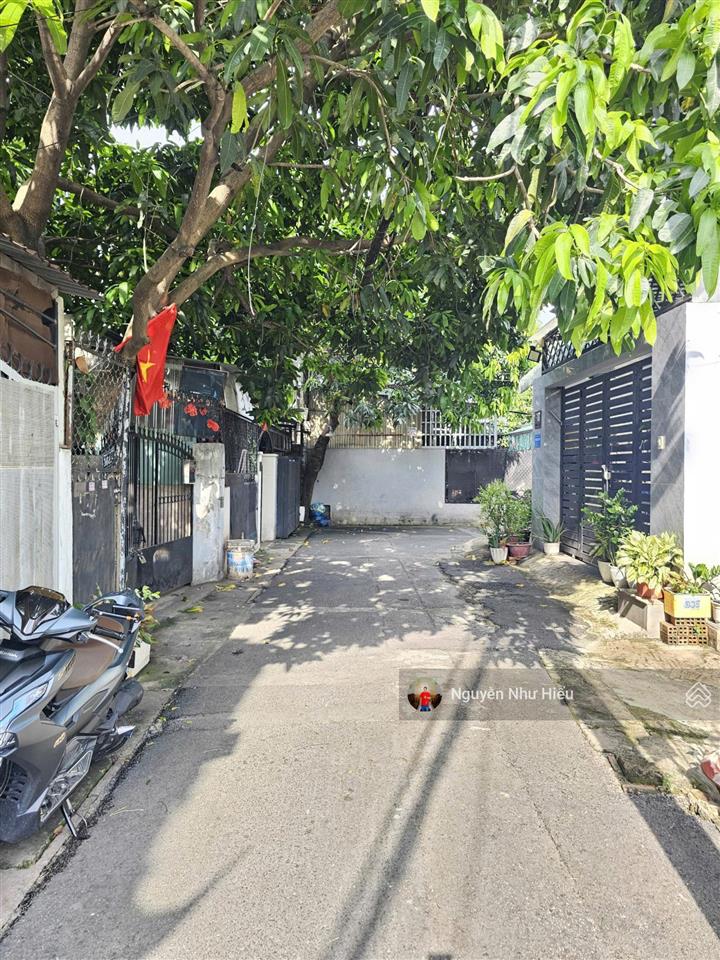 Bán đất tặng nhà 1 trệt 1 lầu đường số 11, phường linh xuân, thành phố thủ đức