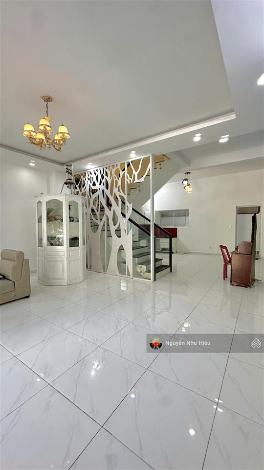 Bán nhà 1 trệt 1 lầu đường trục chính kdc champaca garden, p. đông hòa, tp. dĩ an