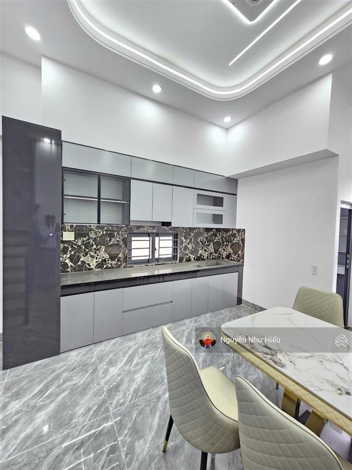 Bán nhà rẻ 2 mặt thoáng, kdc icon central, p. tân đông hiệp, tp. dĩ an