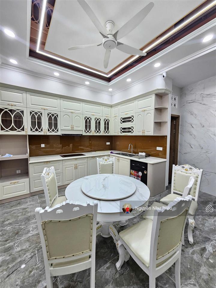 Giảm mạnh cần bán gấp bán nhà mt đường hai bà trưng kinh doanh sầm uất gần go, p.đông hòa, tp.dĩ an