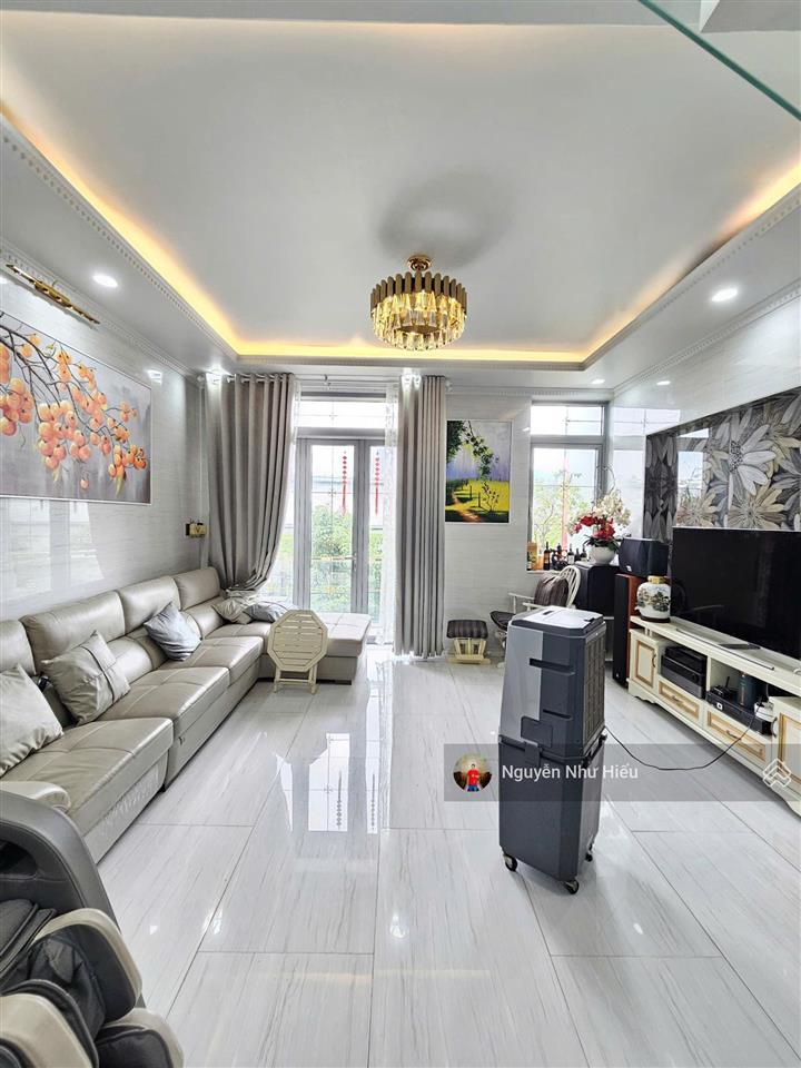 Bán nhà 1 trệt 2 lầu 1 tum mt đường thông kinh doanh buôn bán phường lái thiêu thành phố thuận an