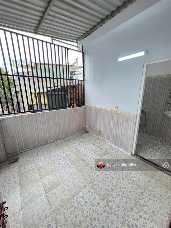 Bán nhà 1 trệt 1 lầu hoàn công, góc 2mt cách đường đt743c p. tân đông hiệp tp. dĩ an