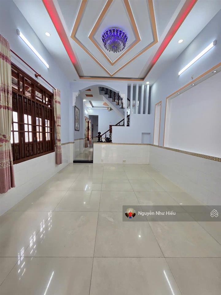 Bán nhà 1 trệt 1 lầu hoàn công, góc 2mt cách đường đt743c p. tân đông hiệp tp. dĩ an