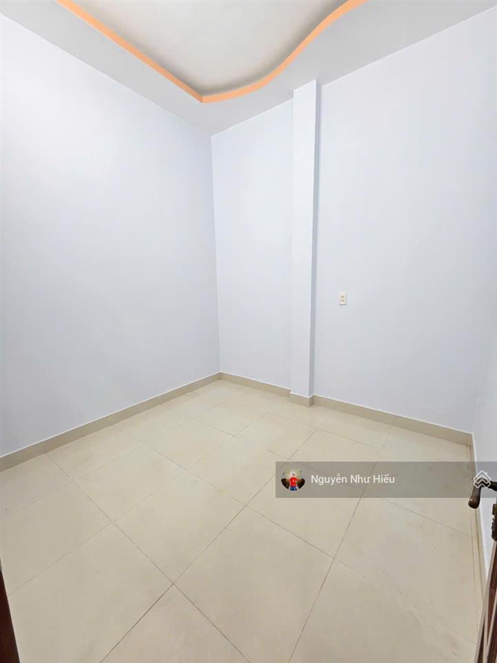 Bán nhà 1 trệt 1 lầu hoàn công, góc 2mt cách đường đt743c p. tân đông hiệp tp. dĩ an
