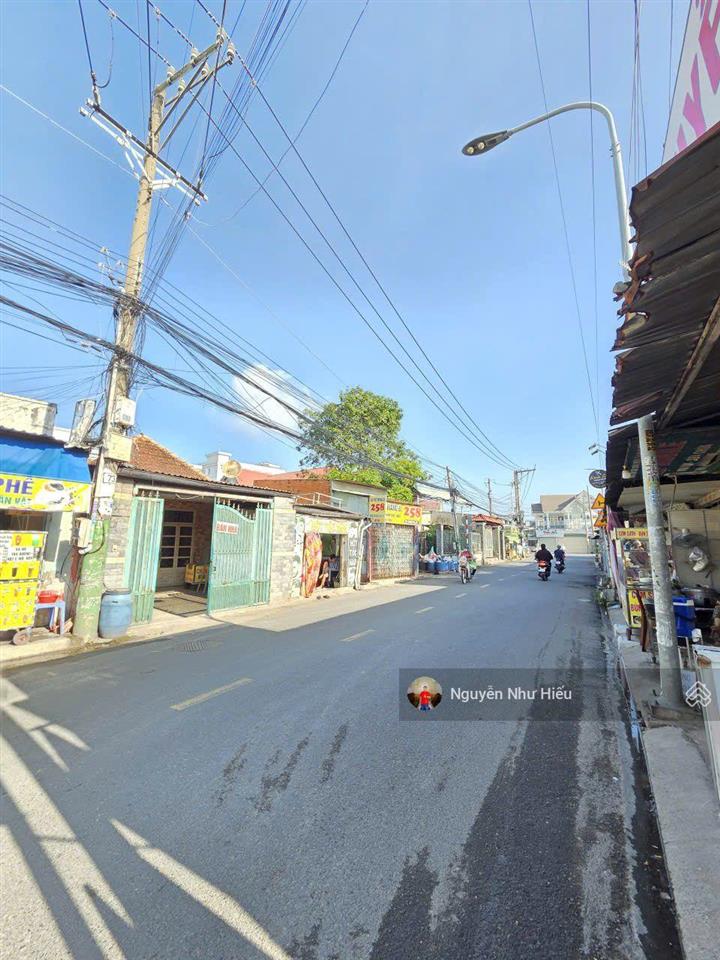 Bán đất tặng nhà cấp 4 mt đường thuận giao 21 buôn bán gần kdc việt sing p. thuận giao tp. thuận an