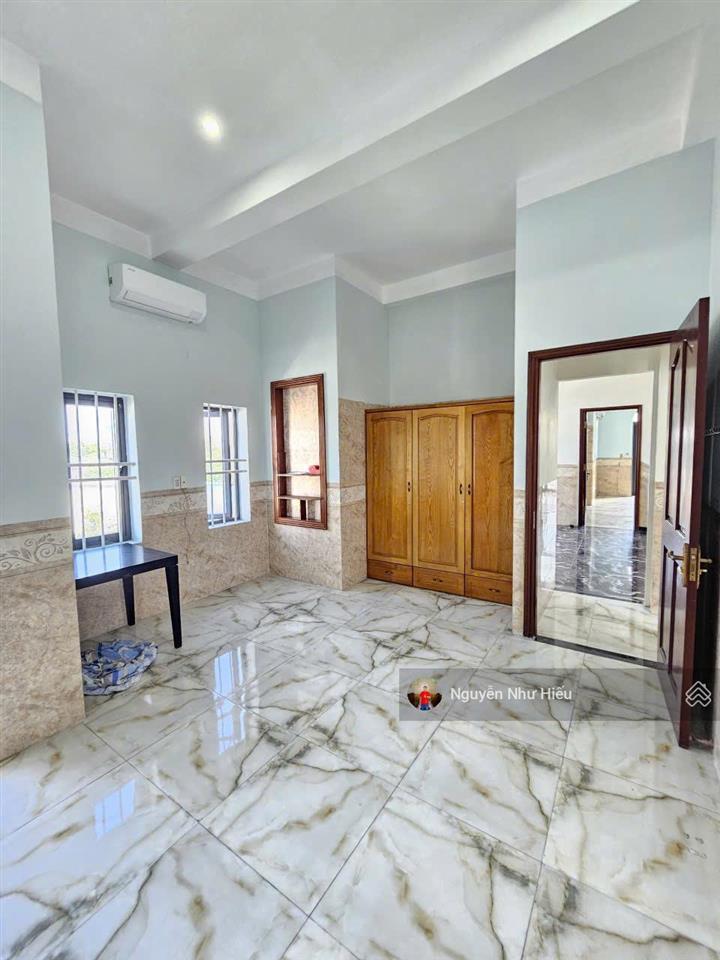 Bán nhà 1 trệt 1 lầu 1 lửng góc 2 mặt tiền mt đường cây da p. tân bình tp. dĩ an