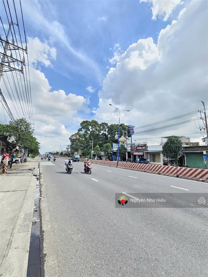 Cho thuê nhà mt đường đt743 kinh doanh sầm uất ngay khúc ngã 6 an vòng xoay phú, tp. thuận an