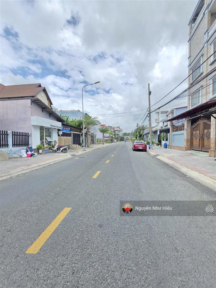 Bán đất tặng nhà mái thái 10,5m gần chợ lái thiêu 900m, p. lái thiêu, tp. thuận an cũ