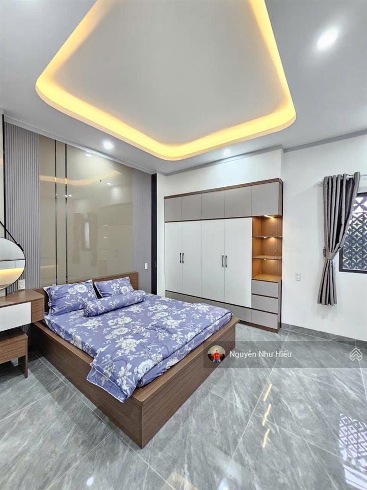Bán nhà 1 trệt 2 lầu full nội thất kdc gần làng đại học quốc gia thủ đức p.tân đông hiệp tp.dĩ an