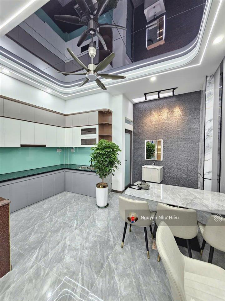 Bán nhà 1 trệt 2 lầu full nội thất kdc gần làng đại học quốc gia thủ đức p.tân đông hiệp tp.dĩ an