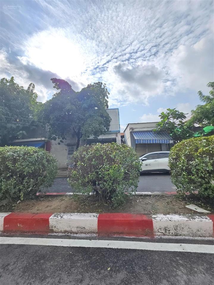 Bán nhà mt trường thcs tân đông hiệp, p. tân đông hiệp, tp. dĩ an