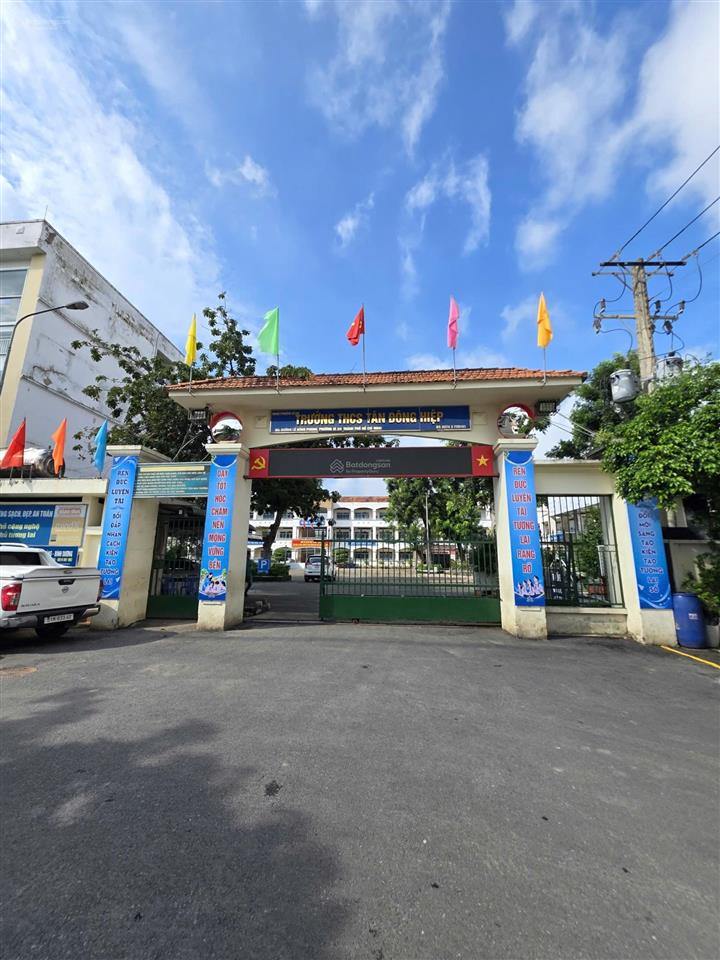 Bán nhà mt trường thcs tân đông hiệp, p. tân đông hiệp, tp. dĩ an
