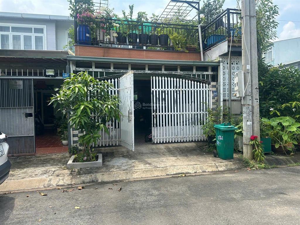 Bán nhà hoàn công gần đường cách mạng tháng 8 p.lái thiêu tp.hcm (p.bình nhâm tp.thuận an cũ)