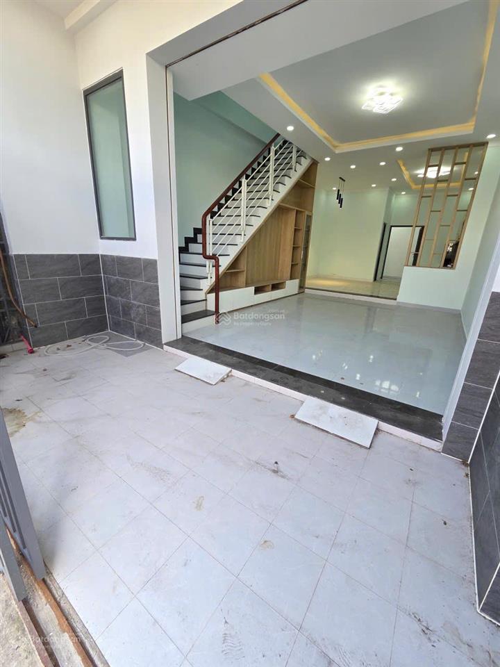 Bán nhà 1 trệt 1 lầu gần đường nguyễn du, phường bình hòa, thành phố thuận an