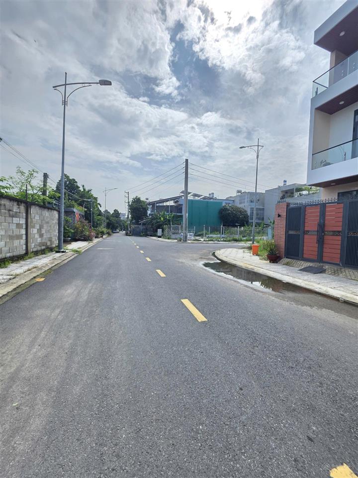 Bán đất gần chợ lái thiêu 1km, p.lái thiêu, tp. thuận an (nay là p.lái thiêu, tp.hồ chí minh mới)