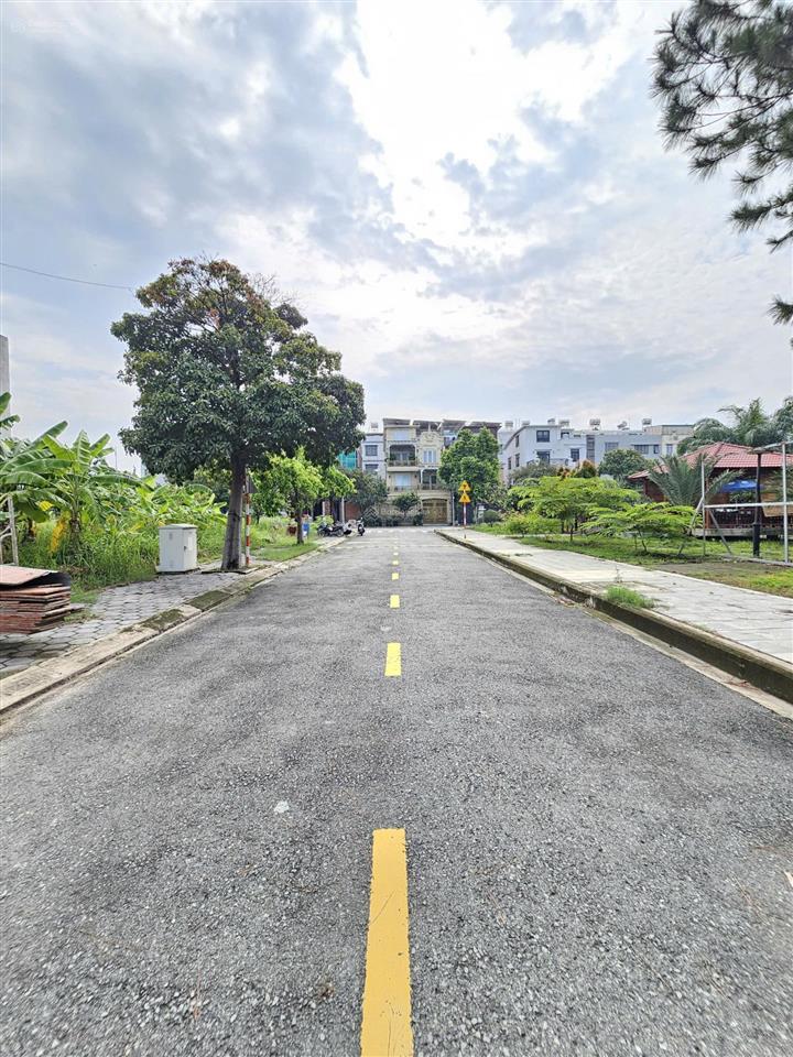Bán đất kdc the seasons đối diện công viên p. lái thiêu tp.hcm, trước là p.lái thiêu tp.thuận an