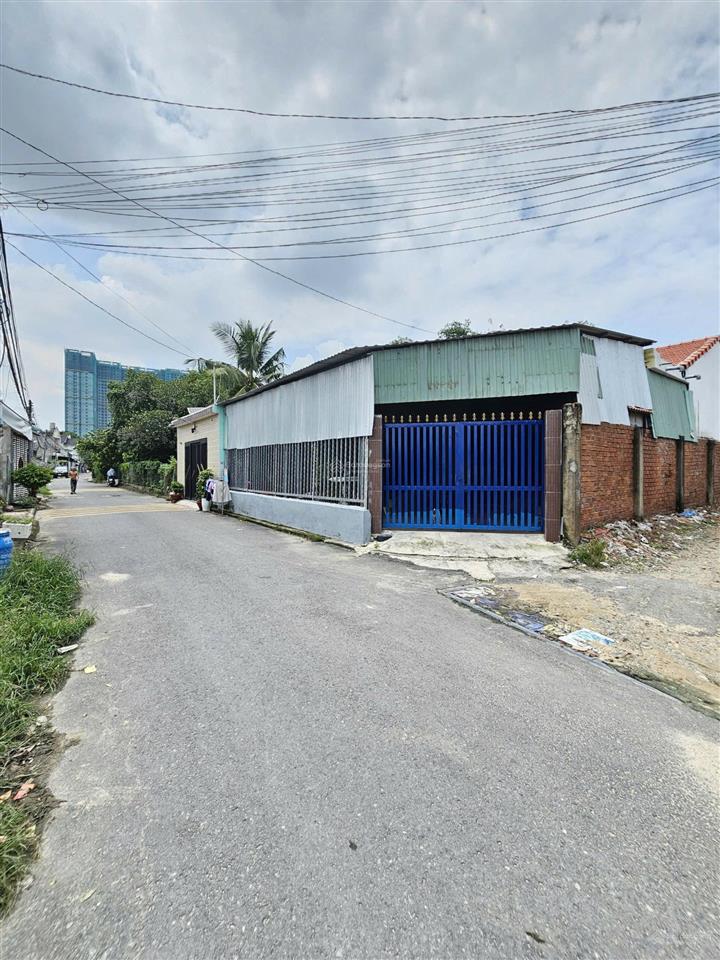 Bán đất tặng nhà c4 gần chợ tân bình chỉ 100m p.tân đông hiệp tp.hcm trước là p.tân bình tp.dĩ an