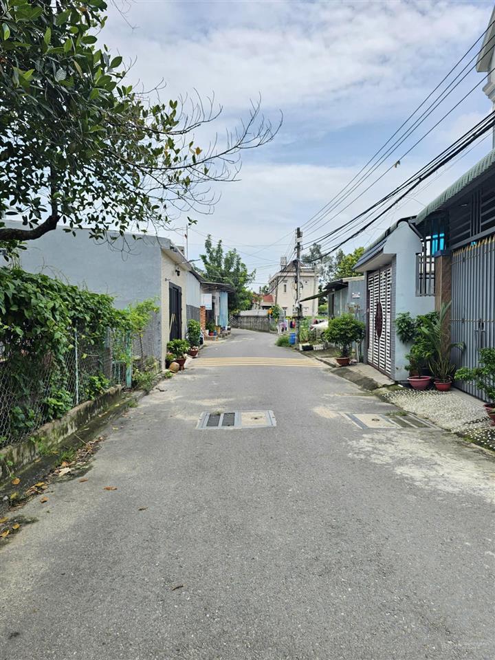 Bán đất tặng nhà c4 gần chợ tân bình chỉ 100m p.tân đông hiệp tp.hcm trước là p.tân bình tp.dĩ an