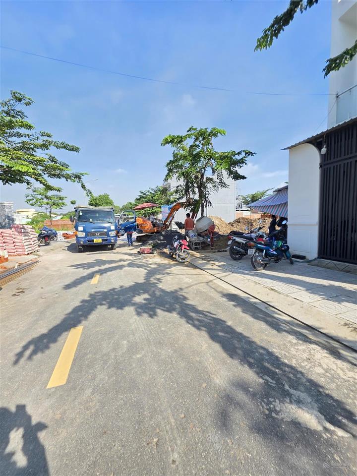 Bán đất 2 mặt tiền công viên, gần vòng xoay cầu hang và đường quốc lộ 1k p.bửu hòa tp.biên hòa cũ