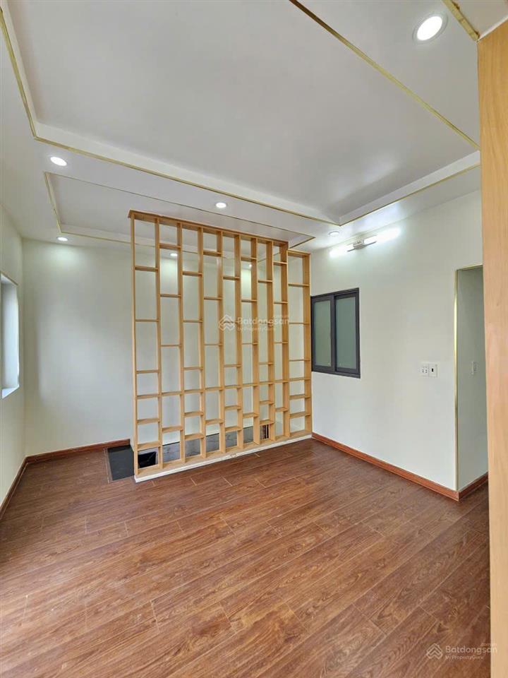 Bán nhà 1 trệt 1 lầu mt đường nguyễn đức thiệu p.dĩ an, tp.dĩ an (6x19m)
