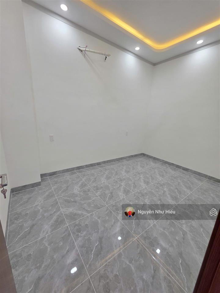 Bán nhà 1 trệt 2 lầu kdc cửu long full nội thất gần vincom550 p. bình hòa tp. thuận an