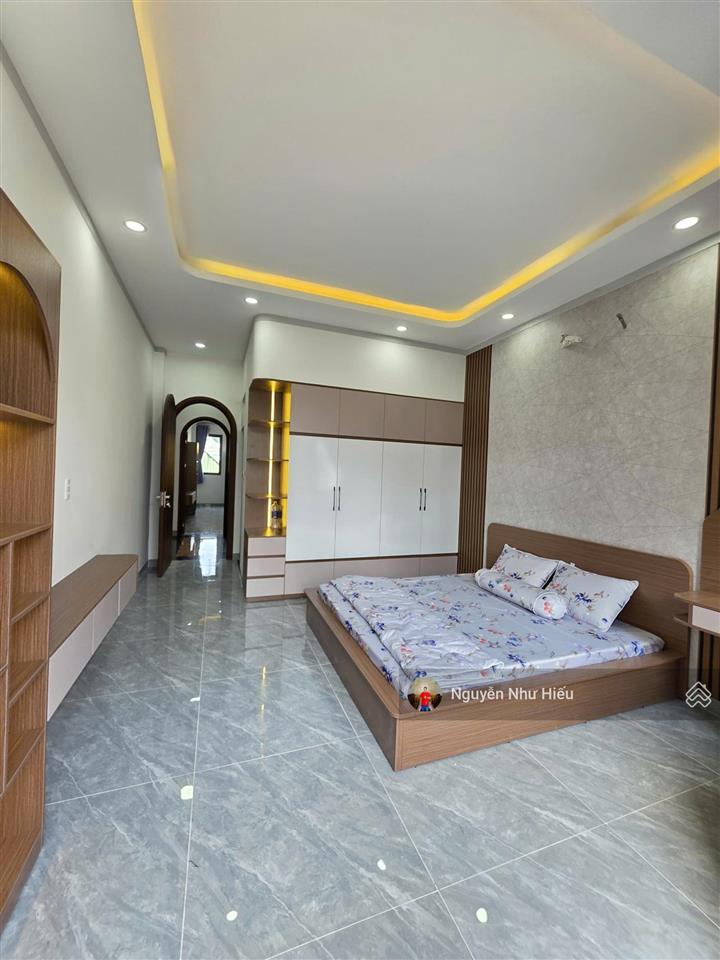 Bán nhà 1 trệt 2 lầu kdc cửu long full nội thất gần vincom550 p. bình hòa tp. thuận an