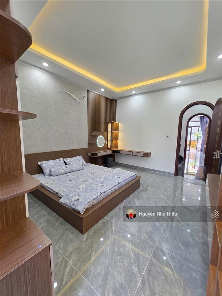 Bán nhà 1 trệt 2 lầu kdc cửu long full nội thất gần vincom550 p. bình hòa tp. thuận an