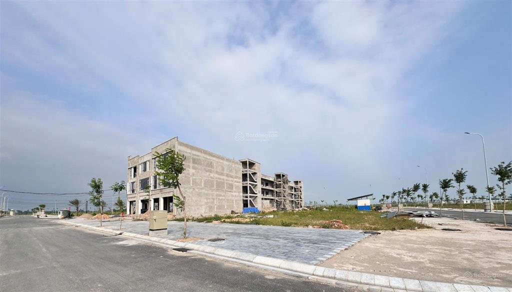 Shophouse trung tâm thị trấn kim bài. đường 24. kinh doanh đa ngành nghề. giá chỉ hơn 20tr/m