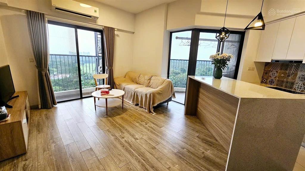 Cho thuê 2 ngủ 2 vệ sinh  view golf, toà lake1  chung cư aquabay ecopark