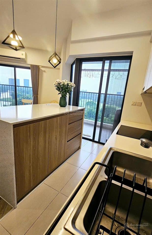 Cho thuê 2 ngủ 2 vệ sinh  view golf, toà lake1  chung cư aquabay ecopark