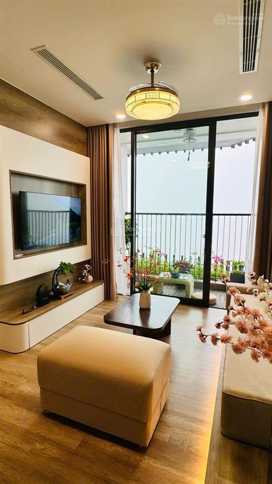 Cho thuê 2 ngủ, đủ đồ đẹp  tòa r onsen khoáng nóng ecopark
