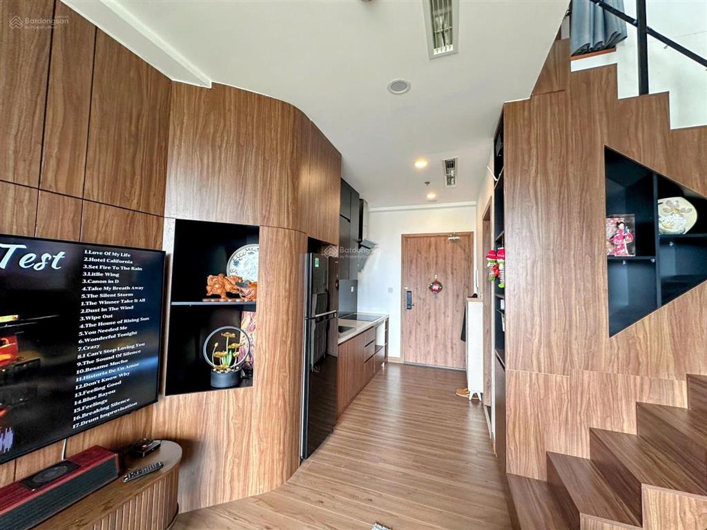 Cho thuê căn hộ mezza 1 ngủ, 60m² sử dụng, chung cư skyoasis ecopark, view đảo