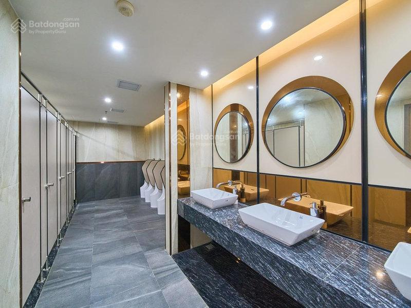 Bán vp tại vinaconex diamond tower, 13,2 tỷ, 233 m2, giá tốt, tặng nội thất 1,2 tỷ, dòng tiền 80m/t
