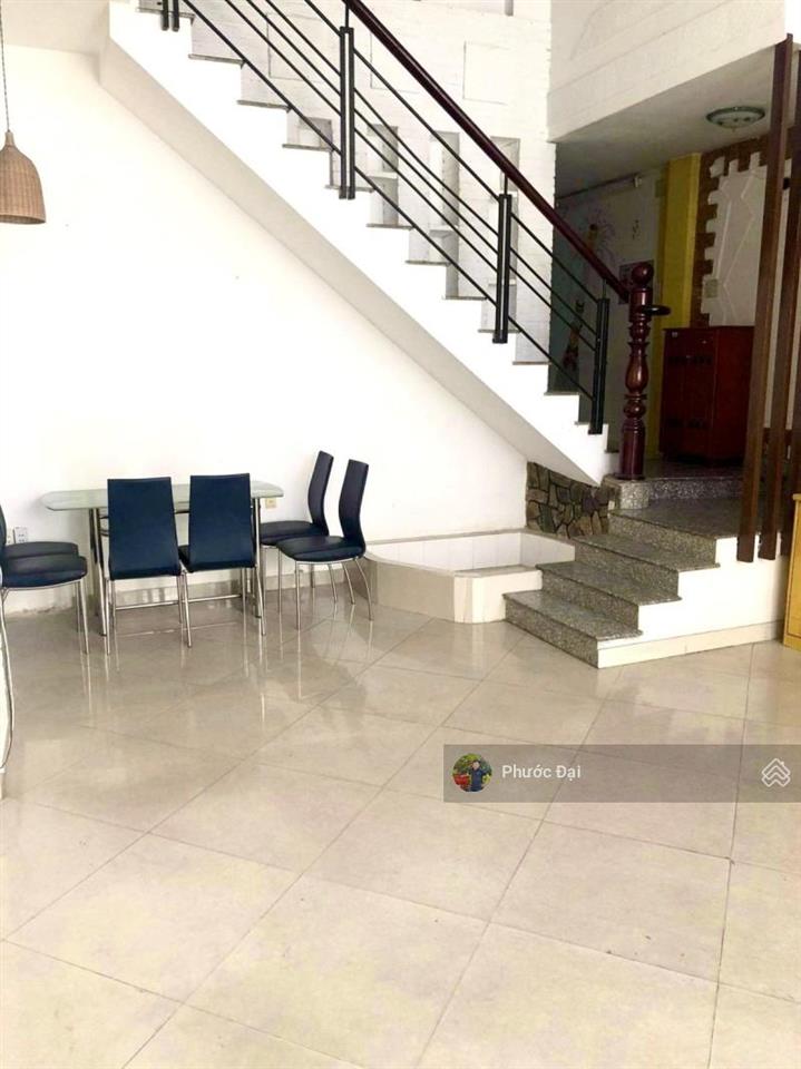 Gấp bán lê văn sỹ q3  67m2( 5.7m x 11.9 x 4 tầng), 11,9 tỷ  quận 3