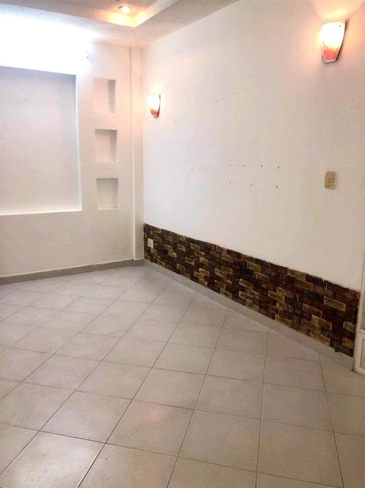 Gấp bán lê văn sỹ q3  67m2( 5.7m x 11.9 x 4 tầng), 11,9 tỷ  quận 3