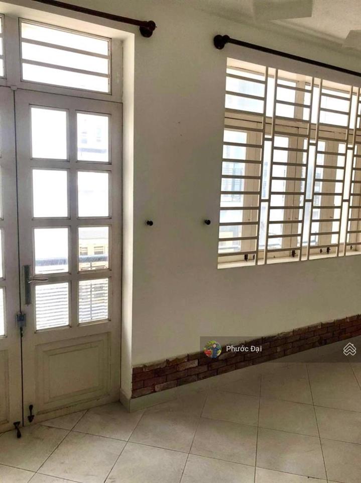 Gấp bán lê văn sỹ q3  67m2( 5.7m x 11.9 x 4 tầng), 11,9 tỷ  quận 3