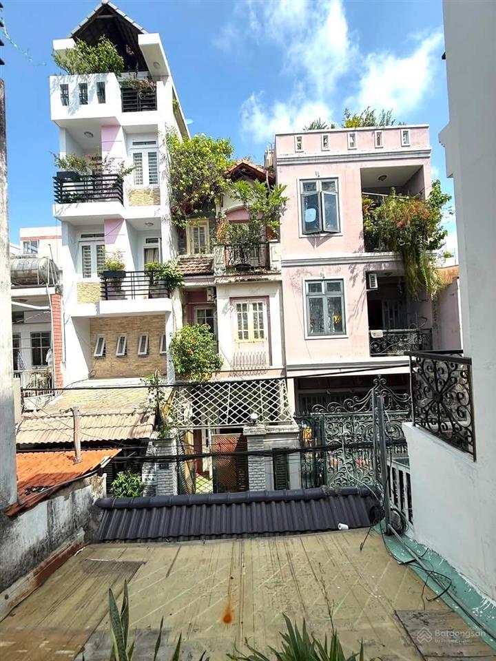 [giá siêu tốt]125m2,3 tầng, 9.5 tỷ, 7 phòng ngủ, phù hợp chdv dòng tiền khai thác cực tốt