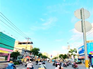 Mặt tiền nhà cũ tiện xây mới  5x 19m cạnh đầm sen ,lũy bán bích