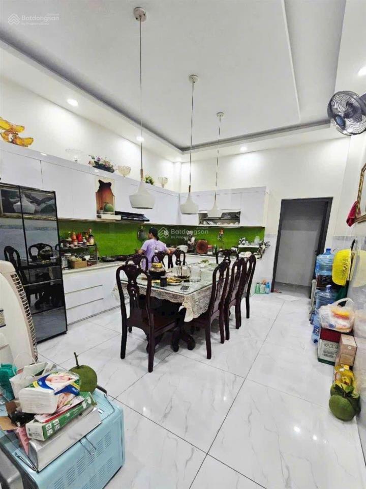 Mặt tiền kdoanh cạnh hòa bình , tô hiệu  nhà mới 4 tầng 80m2  chỉ 10t