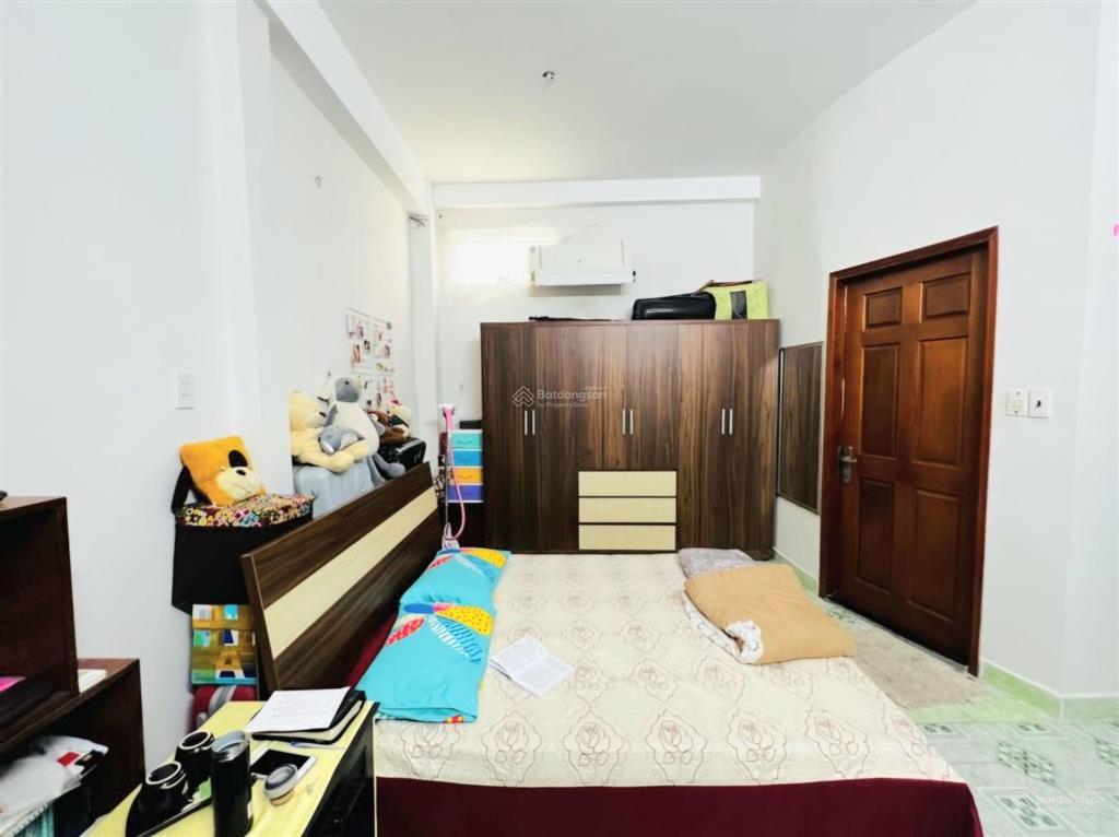 Chdv mặt tiền 5 tầng ngay âu cơ, lạc long quân 7x 38m