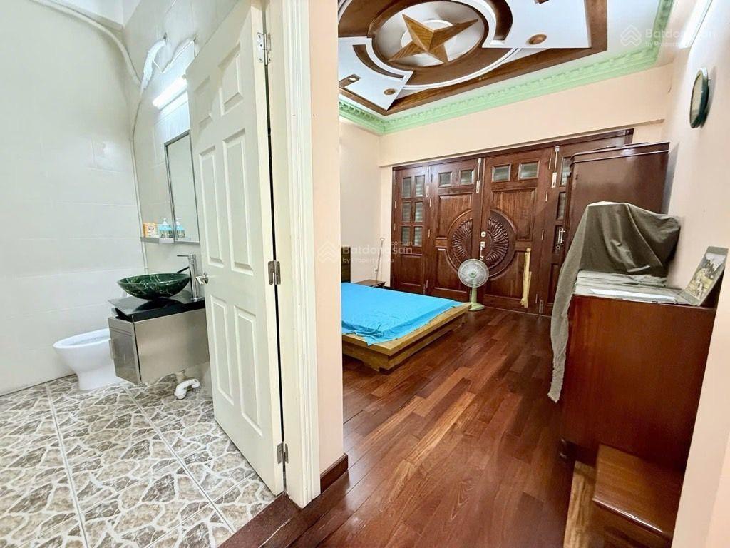 Nhà đẹp 4 tầng 80m2  khu phân lô hòa bình  hxt thông