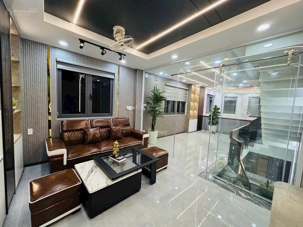 Lô góc nhà mới đẹp 5 tầng 5pn ,full nội thất  khu phân lô