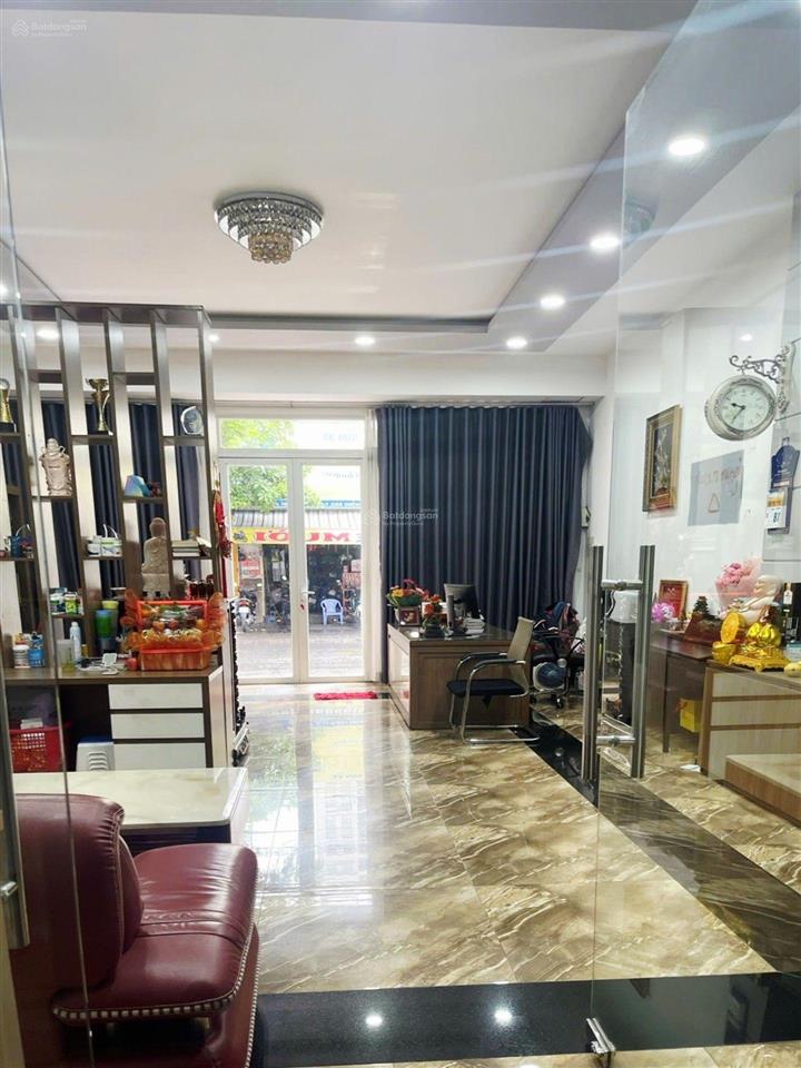 Mặt tiền kdoanh vip tên lửa 4 tầng nhà mới bề ngang 6m